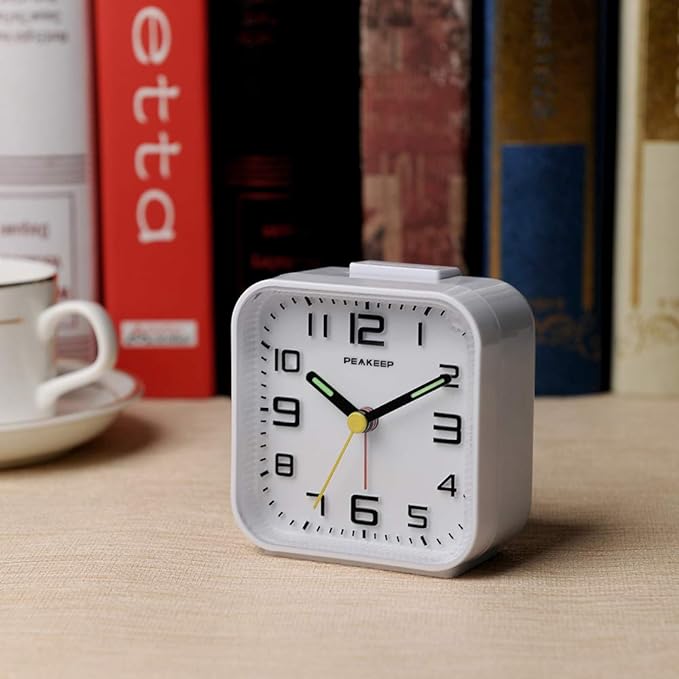 Peakeep 3D Numbers No Tick-Tock Analog Alarm Clock Classic Beep Sound | Snooze - Image 4