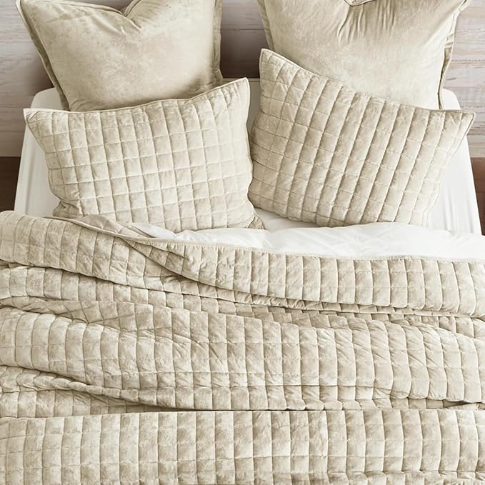 RECYCO Luxury Velvet Quilt Set, Oversized California King 118"x106", Ultra Soft - Image 3
