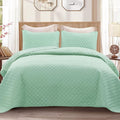 Exclusivo Mezcla Reversible Full Queen Quilt Bedding Set, Light Green | by ExclusivoMezcla