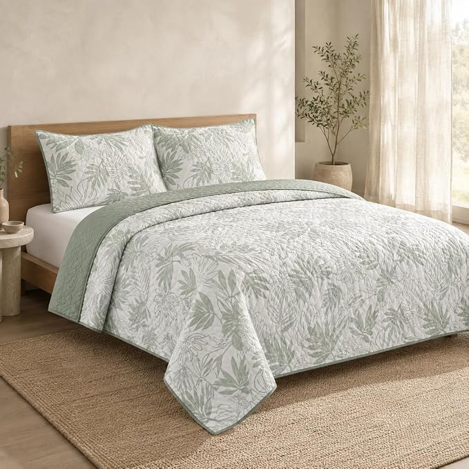 King Quilt Set-3 Pieces Soft Bedding Floral Reversible Coverlet | All Seasons - Image 2