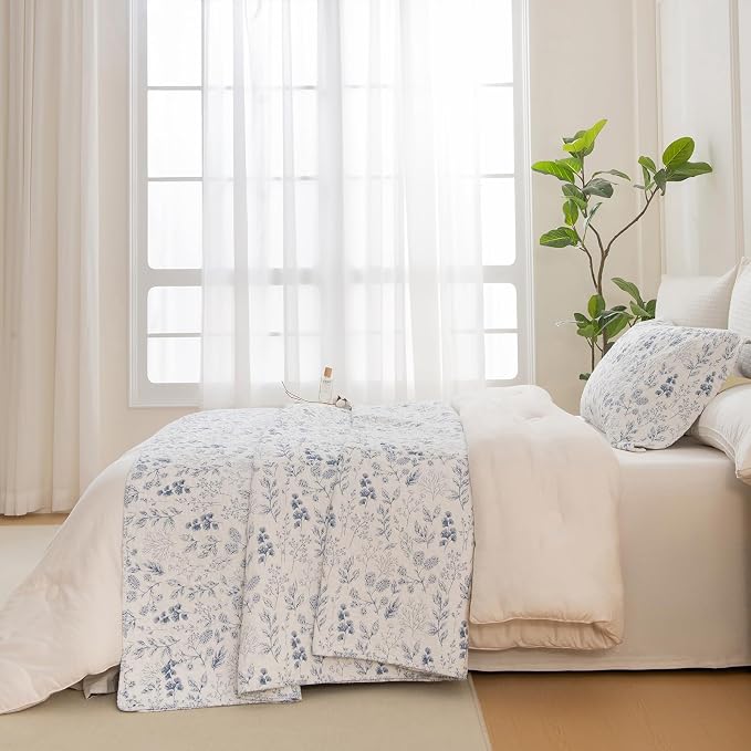 QSH Oversized King Quilt Bedspreads Set, 100% Cotton Blue & White Floral Leaves - Image 9