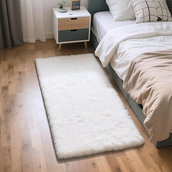 White 3x5 Area Rugs for Bedroom, Fluffy Shag Rug Small Rug Bedroom Carpet | by Yongyangjuxi