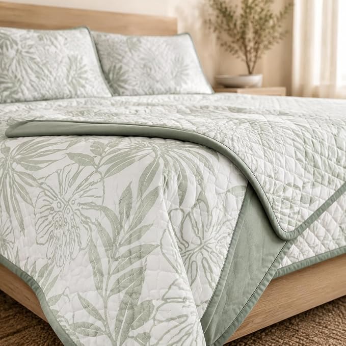 King Quilt Set-3 Pieces Soft Bedding Floral Reversible Coverlet | All Seasons - Image 3