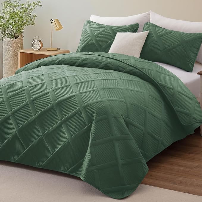 Exclusivo Mezcla Twin Size Quilt Set, Olive Green | Soft Bedspreads - Image 2