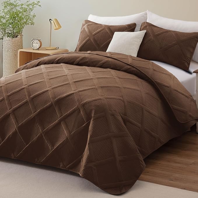 Exclusivo Mezcla Quilt King Size, Modern Striped Pattern, Lightweight Bedding - Image 2