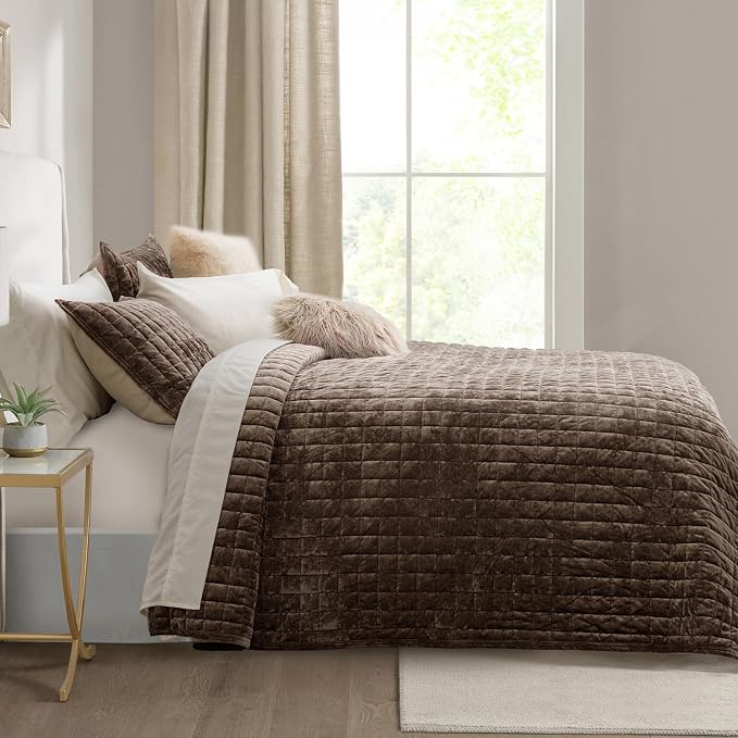 RECYCO Velvet Quilt Set, Oversized California King 118"x106", Walnut Brown | - Image 3