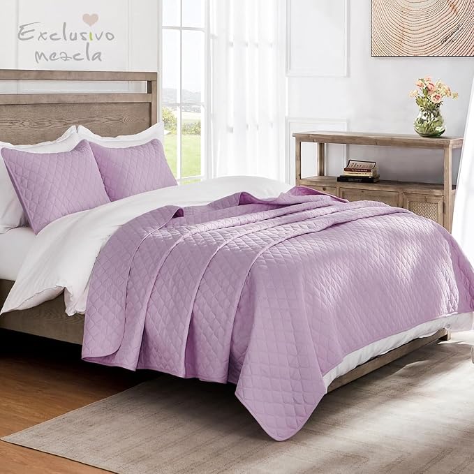 Exclusivo Mezcla Reversible King Size Quilt Bedding Set, Lilac | Lightweight - Image 2