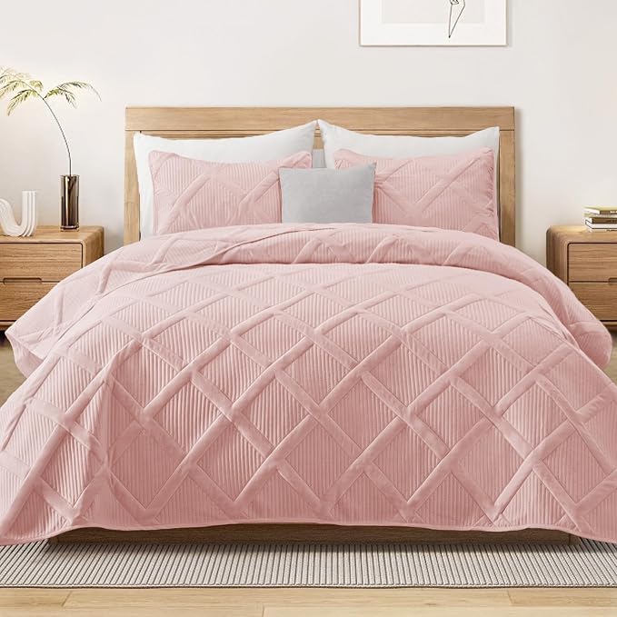 Exclusivo Mezcla Twin Size Quilt Set, Blush Pink | Soft Bedspreads by ExclusivoMezcla