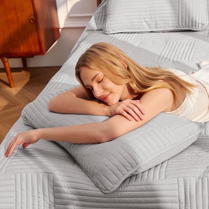Whale Flotilla Ultra Soft Cal King Quilt Bedding Set, Lightweight - Image 3
