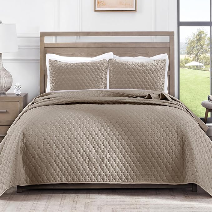 Exclusivo Mezcla Reversible California King Quilt Set, Taupe | Lightweight by ExclusivoMezcla