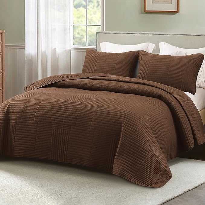Whale Flotilla Ultra Soft Cal King Quilt Bedding Set, Lightweight by WHALEFLOTILLA