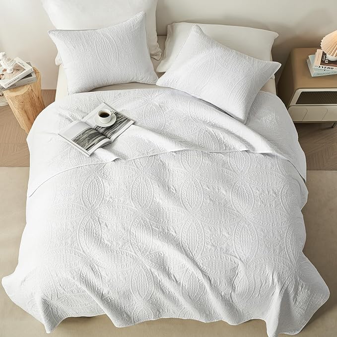 akkialla 118"x106" White California King Quilt Set, Oversized Floor-Length - Image 3