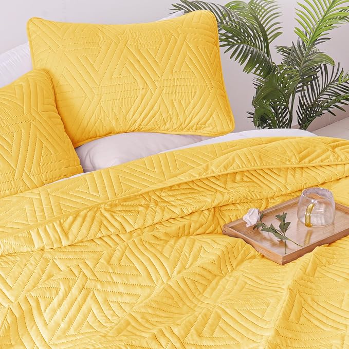 Whale Flotilla Soft Geometric King Quilt Set - Image 4