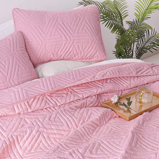Whale Flotilla Soft Geometric King Quilt Set - Image 3