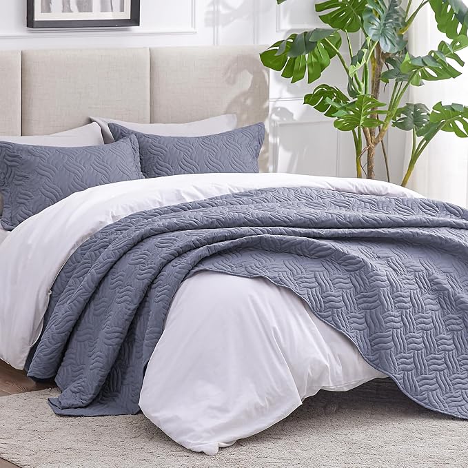 Love's cabin California King Size Quilt Bedding Set Blue Bedspread - Image 2