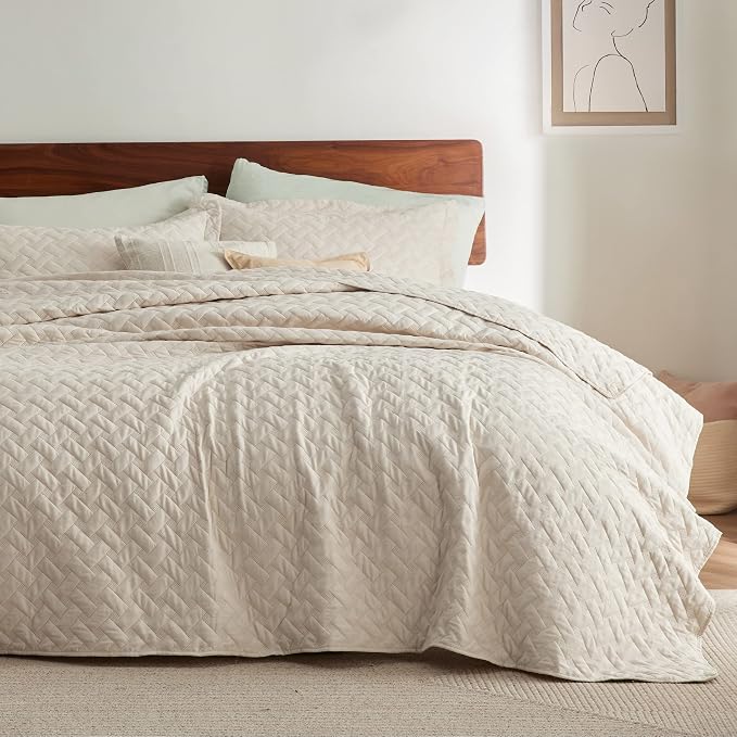 Bedsure Twin Size Quilt, Lightweight Comforter Set, Basket Weave, All-Season - Image 4