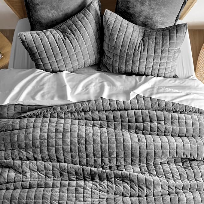 RECYCO Velvet Quilt Set, Oversized California King 118"x106", Charcoal Gray | - Image 2