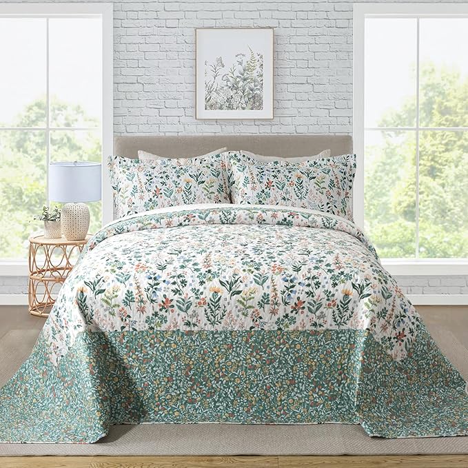 3-Piece Floral Quilt Super King Quilt Bedding Set, Ultra Soft & Fade Resistant by Travan
