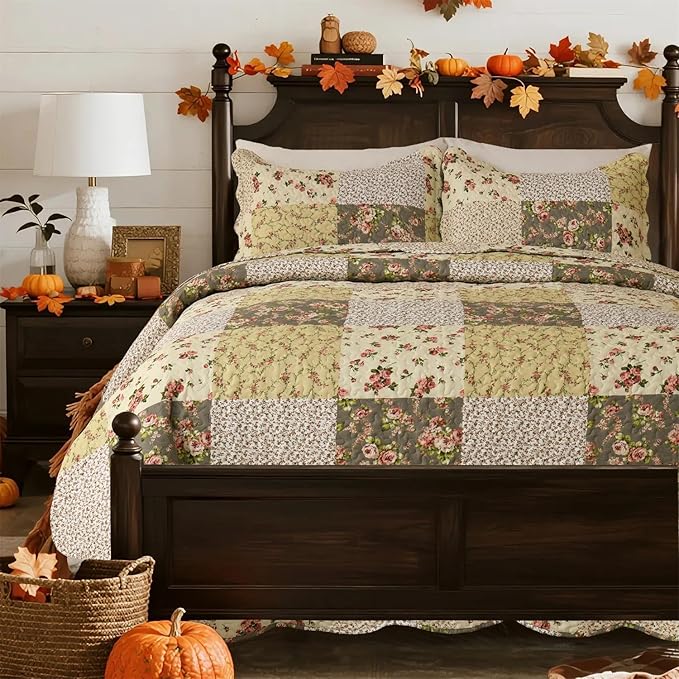 Summer Floral Queen Quilted Bedspread, Romantic Beige Quilt Set, Reversible by cmfshape-quiltset
