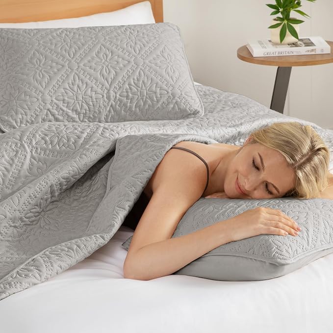Exclusivo Mezcla Full Queen Quilt Set, Light Grey | Lightweight Soft Bedspreads - Image 4