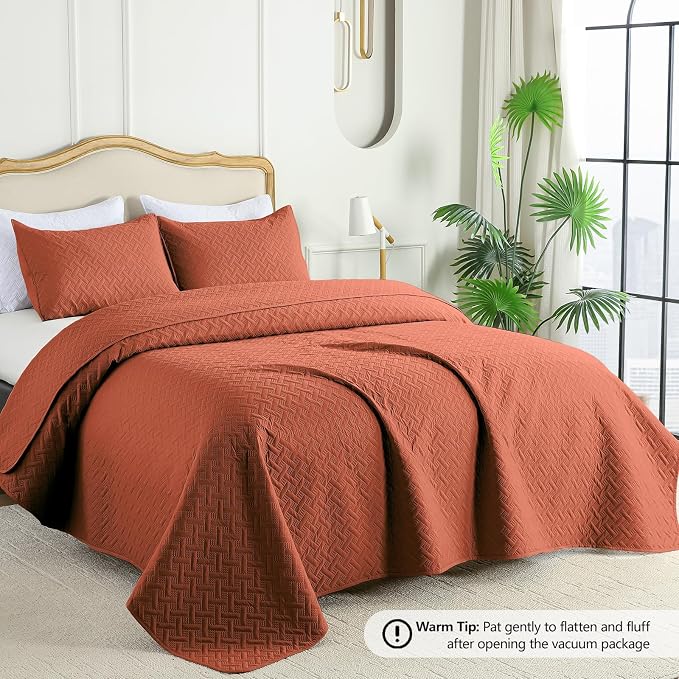 FLYMME Oversized King/California King Quilt Set 118"x106", Burnt Orange 3-Piece - Image 2