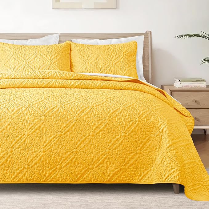 Exclusivo Mezcla King Quilt Set, Bright Yellow | Lightweight Soft Bedspreads by ExclusivoMezcla