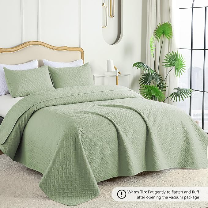 FLYMME Quilts King Size, Lightweight Sage Green Bedspreads, Basket Weave Pattern - Image 2