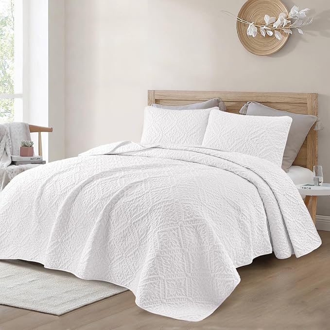 Exclusivo Mezcla California King Quilt Set, All Season Bedding - Image 2