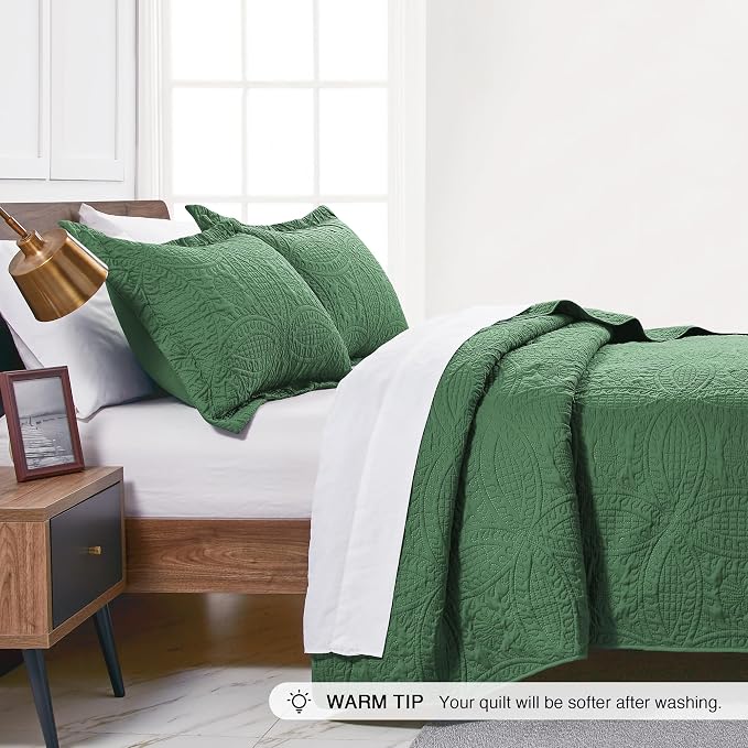Love's cabin California King Size Quilt Set Dark Green Bedspreads - Image 4