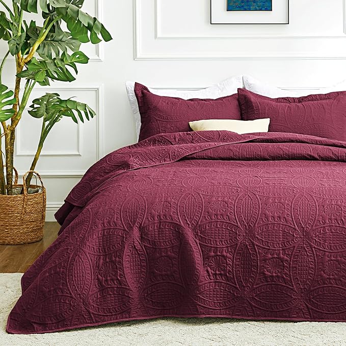 Love's cabin California King Size Quilt Bedding Set Burgundy Bedspreads by Lovescabin