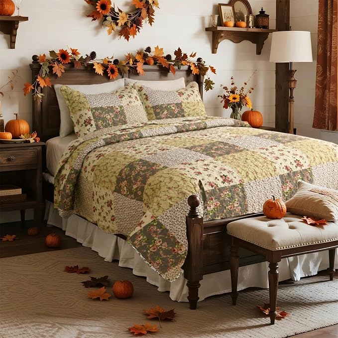 Summer Floral Queen Quilted Bedspread, Romantic Beige Quilt Set, Reversible - Image 2