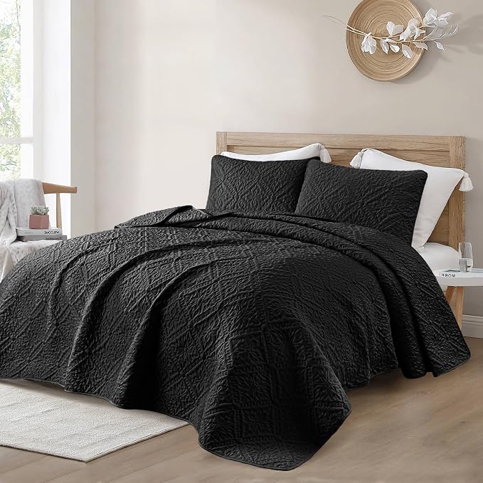 Exclusivo Mezcla California King Quilt Set, All Season Bedding - Image 2