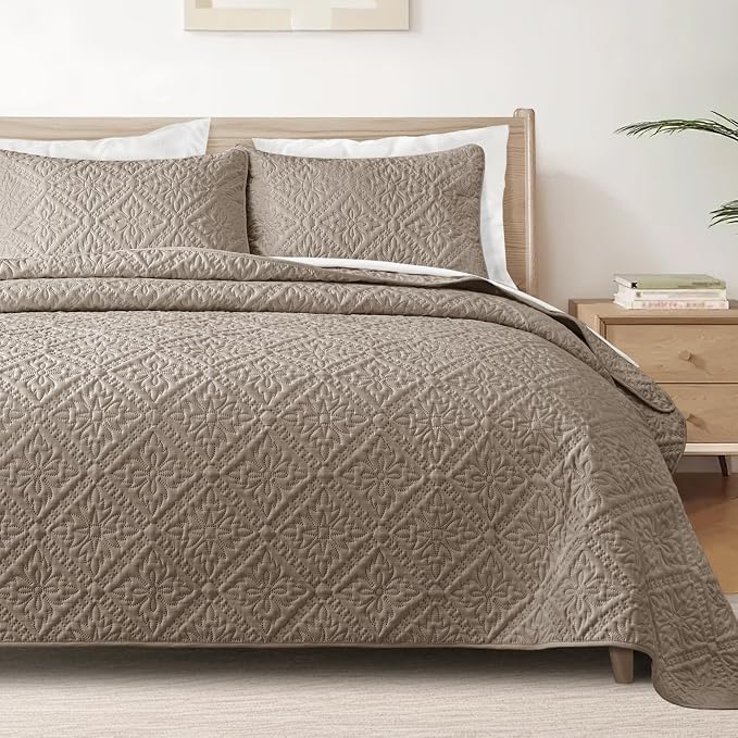 Exclusivo Mezcla Twin Quilt Set, Taupe | Lightweight Soft Bedspreads Coverlets by ExclusivoMezcla
