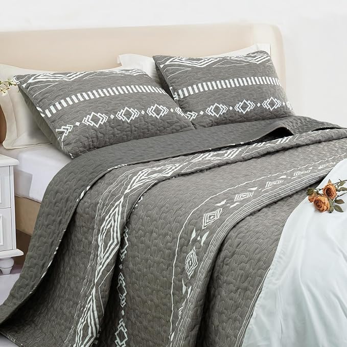 Whale Flotilla Reversible Grey Print Quilt Twin Size - Image 9