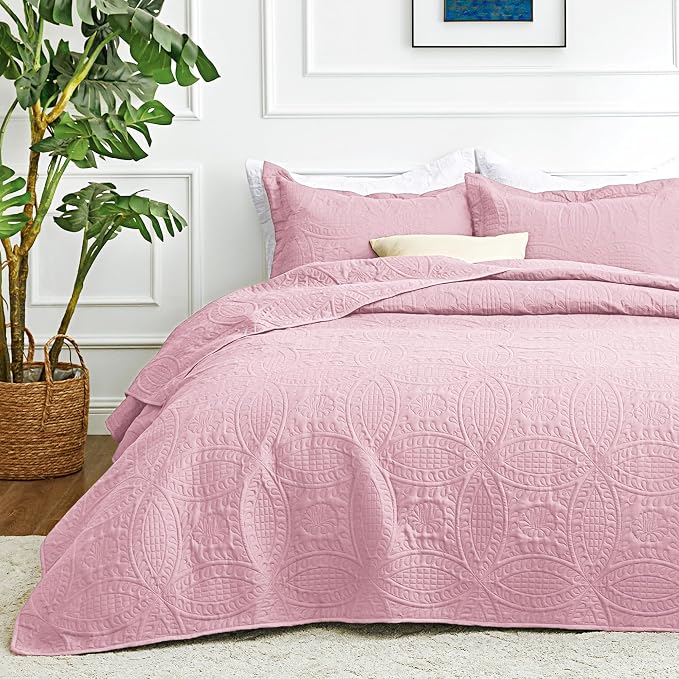 Love's cabin Oversized King Size Quilt Bedding Set Pink Bedspreads by Lovescabin