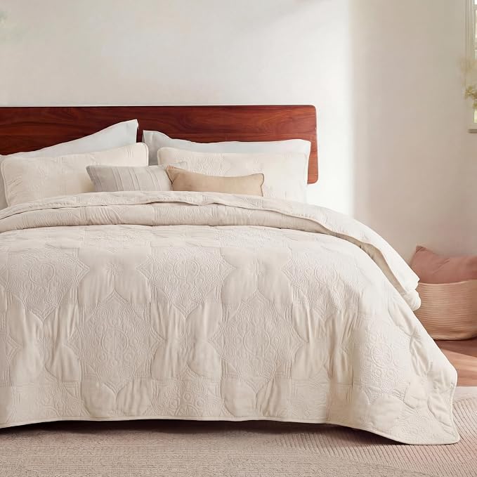 Bedsure King Size Quilt Bedspread, Lightweight Comforter, Farmhouse Floral by Unknown