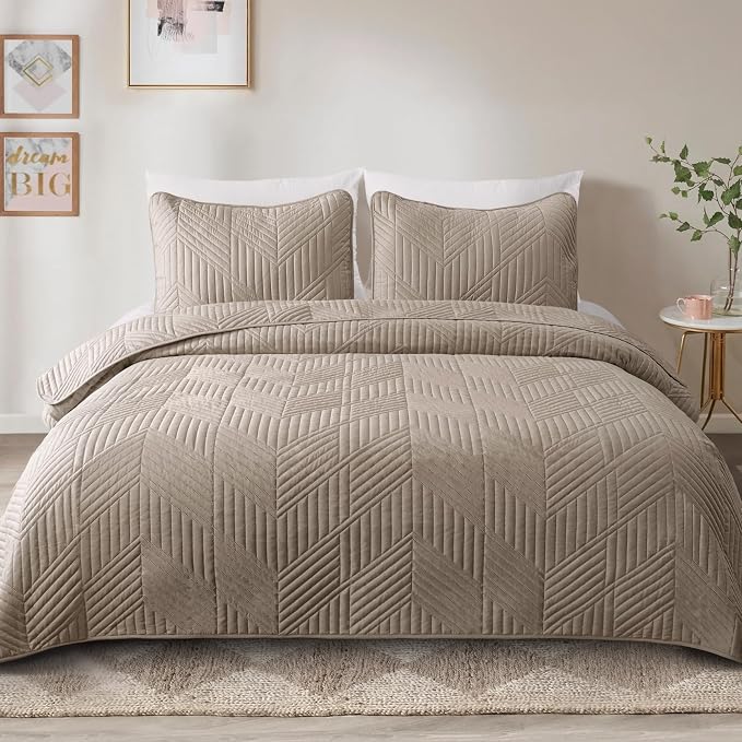 Exclusivo Mezcla Ultrasonic Twin Quilt Bedding Set, Taupe | Lightweight - Image 2