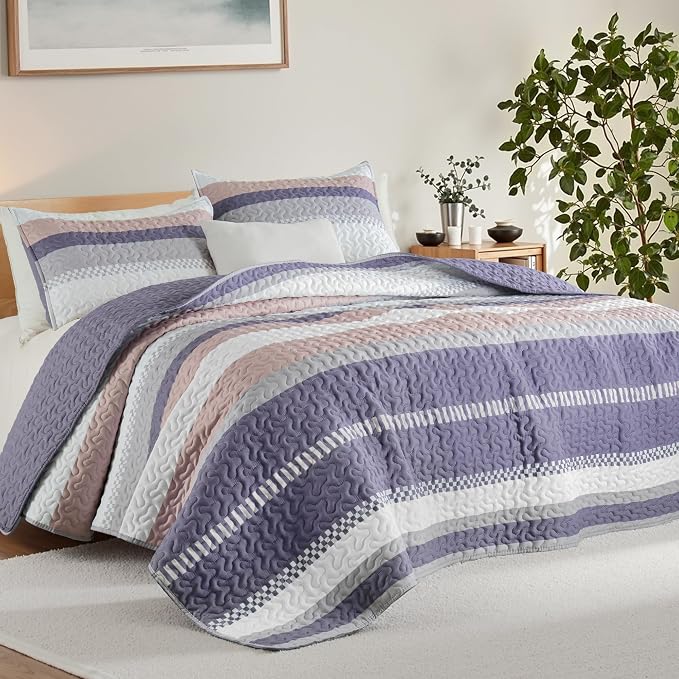 Whale Flotilla Reversible Purple Print Quilt Queen Size - Image 2