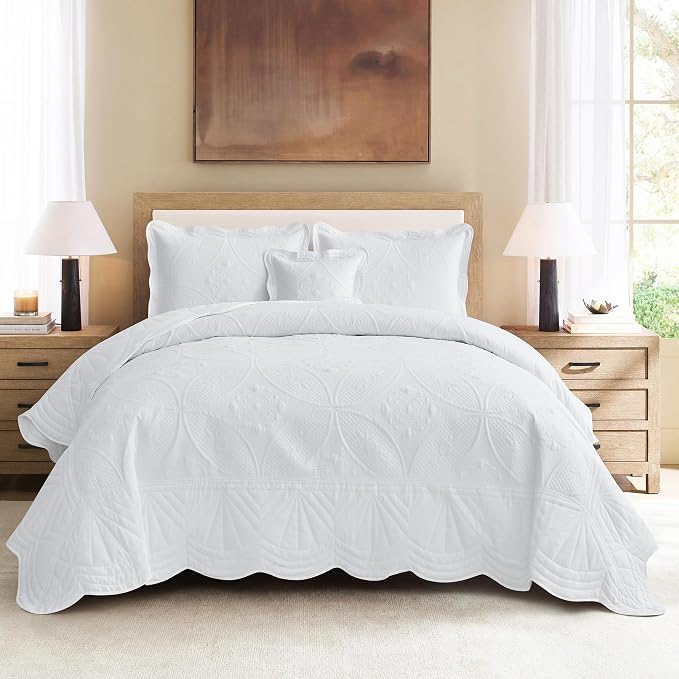 DaisyHuang Bedspread by DaisyHuang