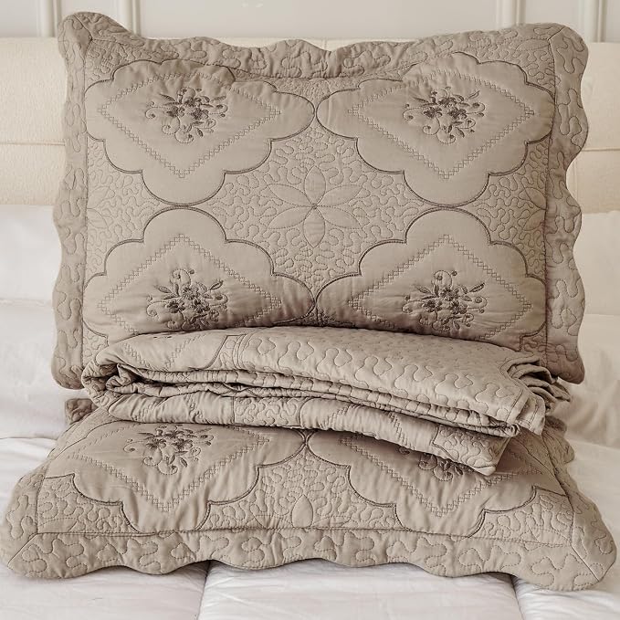 Cmfshape Oversized Floral Embroidery Quilt, 3 Pieces California King Quilt - Image 8