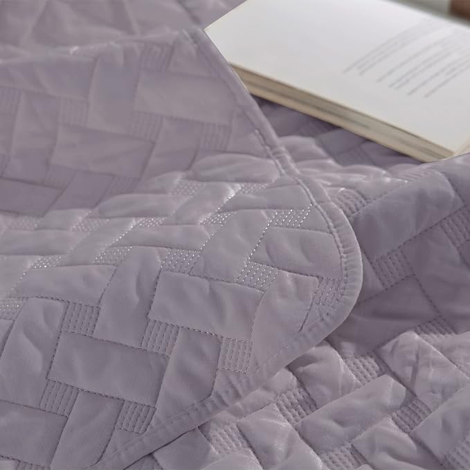 Bedsure Queen Size Quilt, Lightweight Comforter Set, Light Purple Bedspread | - Image 6