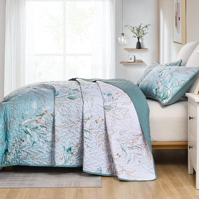 Aninbedding Floral Queen Quilt Set, 3 Piece Gradient Aqua Flower Pattern - Image 3