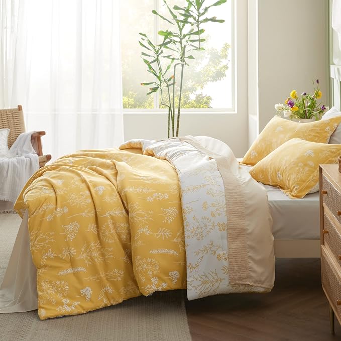 Bedsure Gold Queen Comforter Set - Image 4