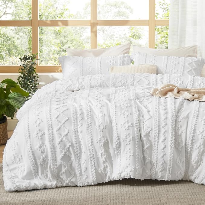 Bedsure Tufted Boho Comforter Set Queen Size by Unknown