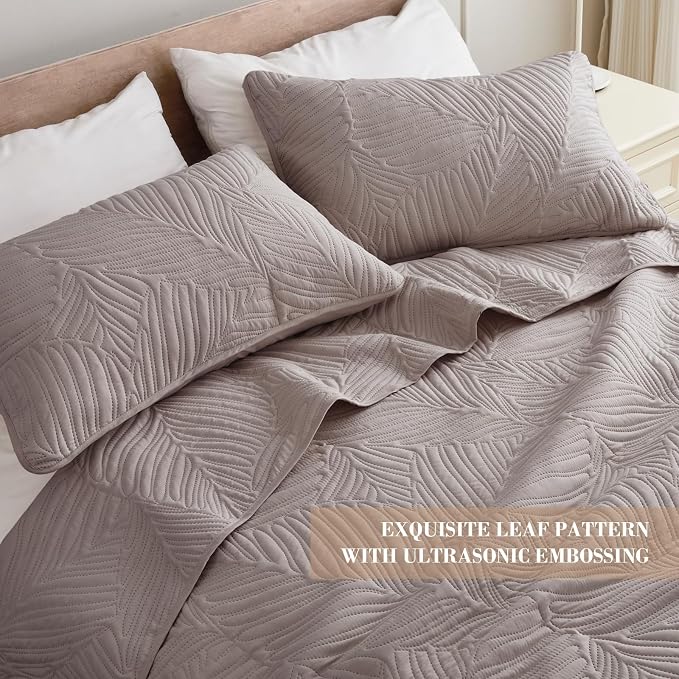 Exclusivo Mezcla 2-Piece Twin Quilt Bedding Set, Soft Microfiber Bedspreads | - Image 3