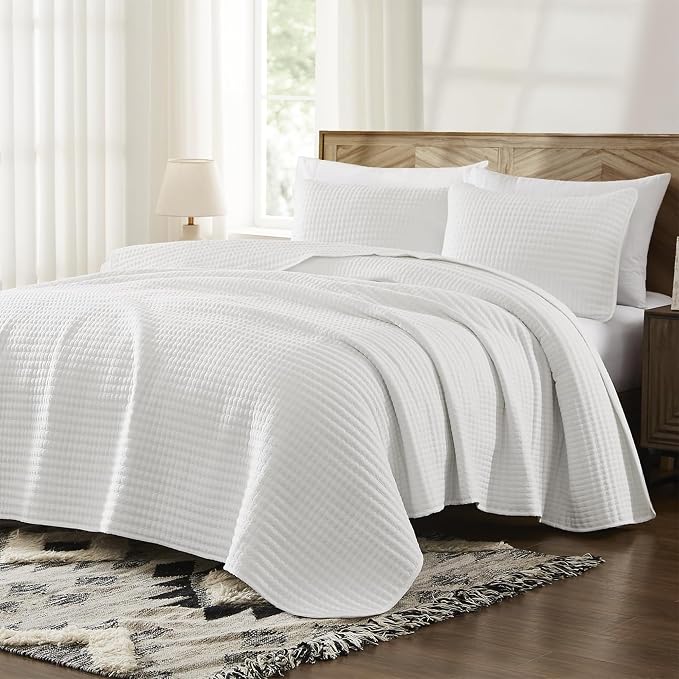 Oversized King Quilt-White Lightweight Bedspreads Quilt Bedding Set | Soft - Image 3