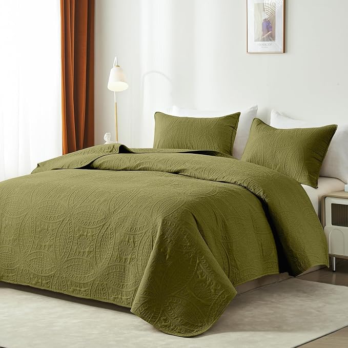 akkialla 118"x106" Olive Green California King Quilt Set, Oversized - Image 2
