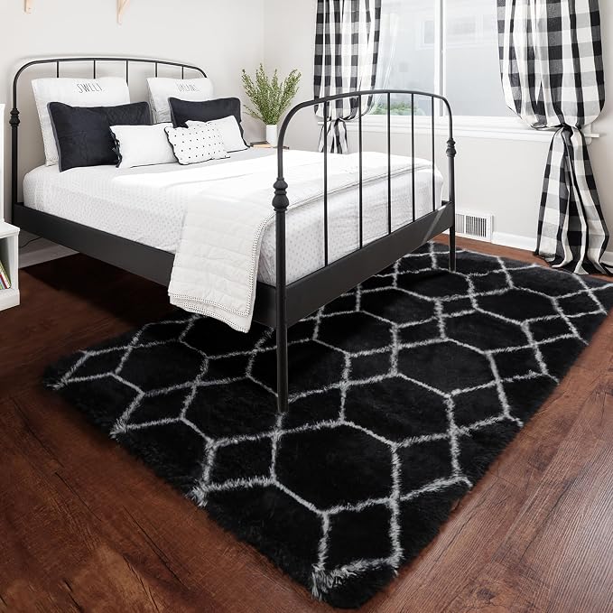 5x7 Area Rugs for Living Room Bedroom, Fluffy Black and White Rug, Geometric - Image 6