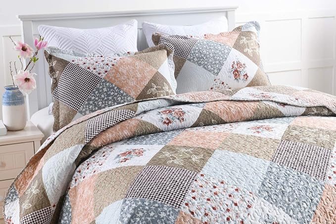 3-Piece Queen Quilt Set Quilted Bedspread Lightweight Reversible Coverlet Set - Image 2