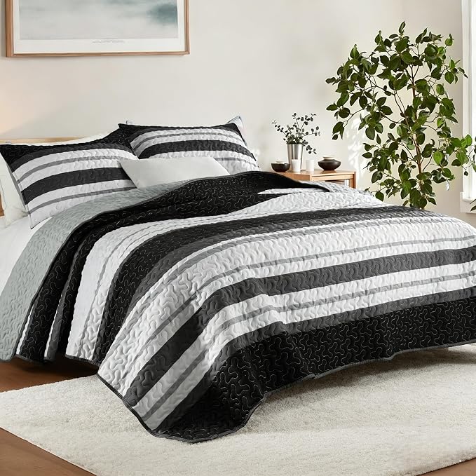 Whale Flotilla Reversible Black Print Quilts Queen Size - Image 2